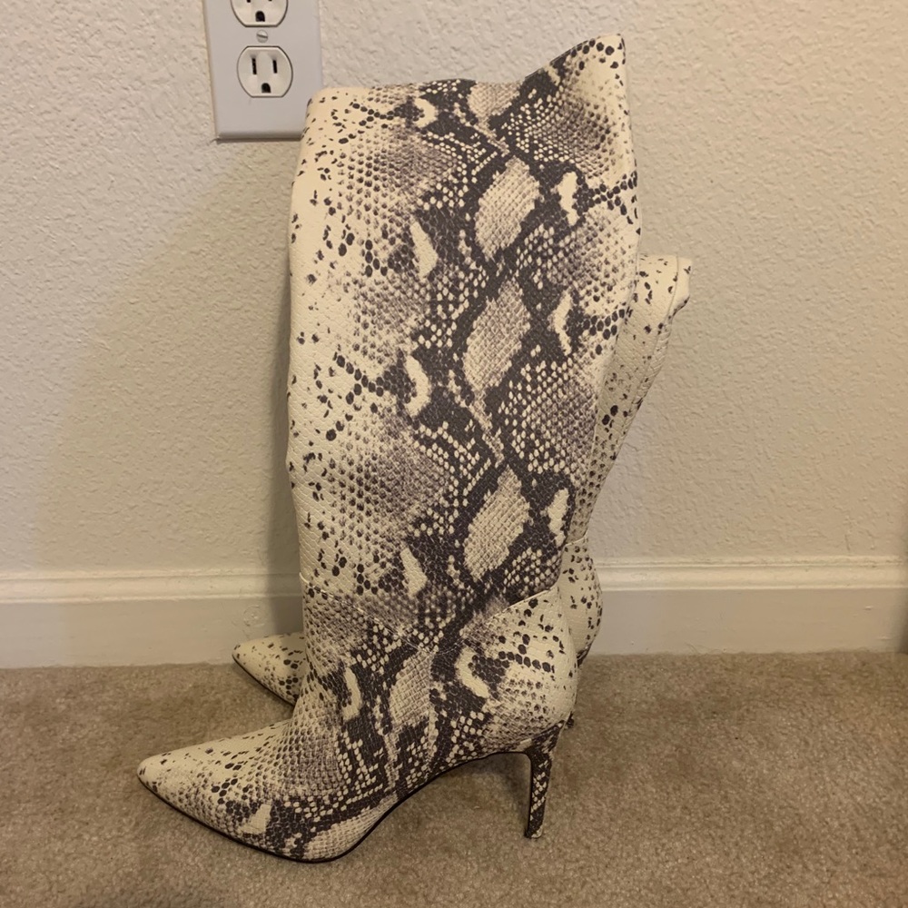 Steve Madden Snakeskin Boots - Picture 1 of 2